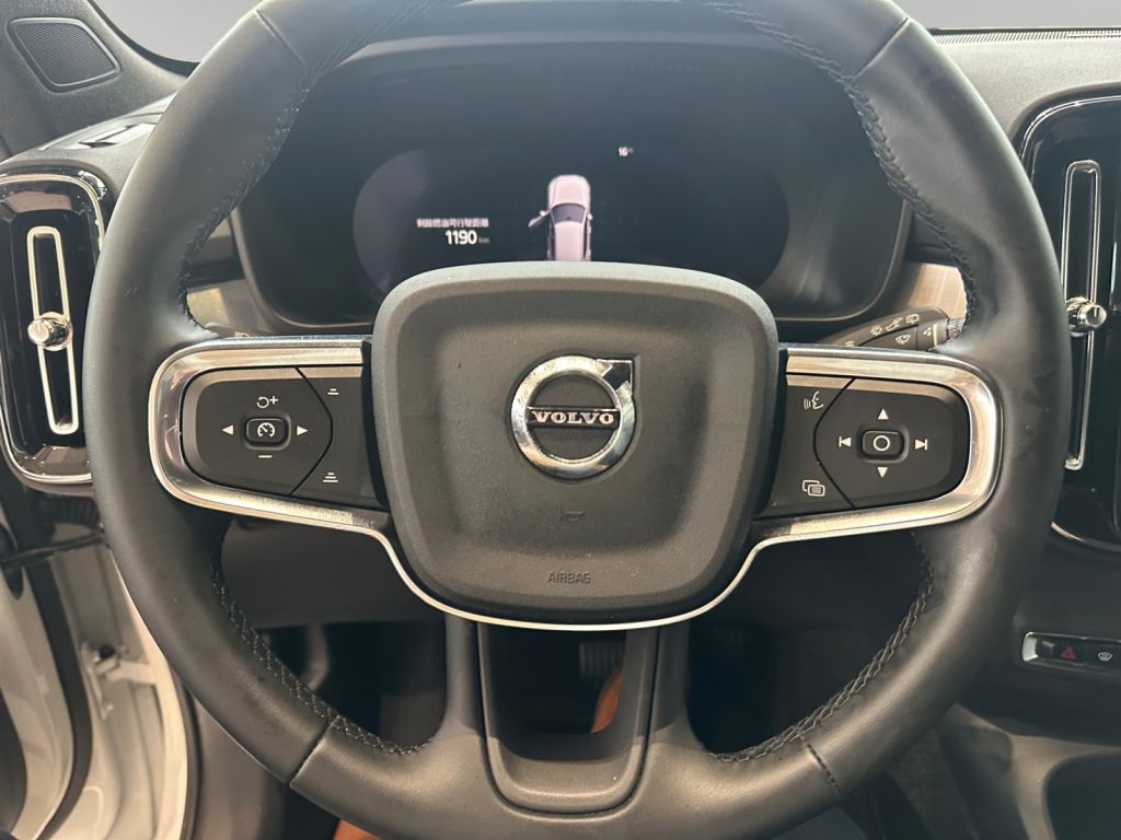 Volvo XC40 – Bild 11
