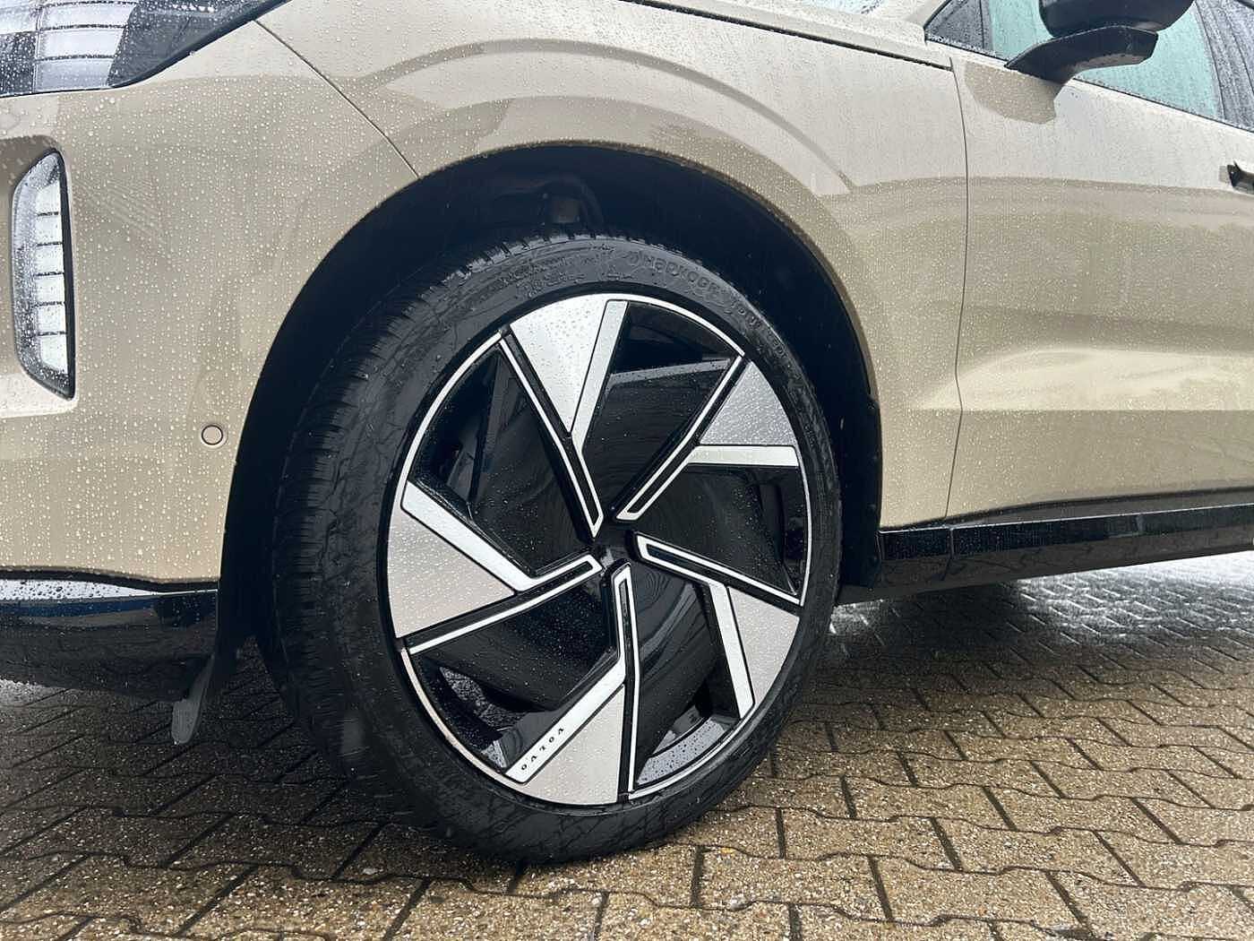 Volvo EX90 – Bild 9