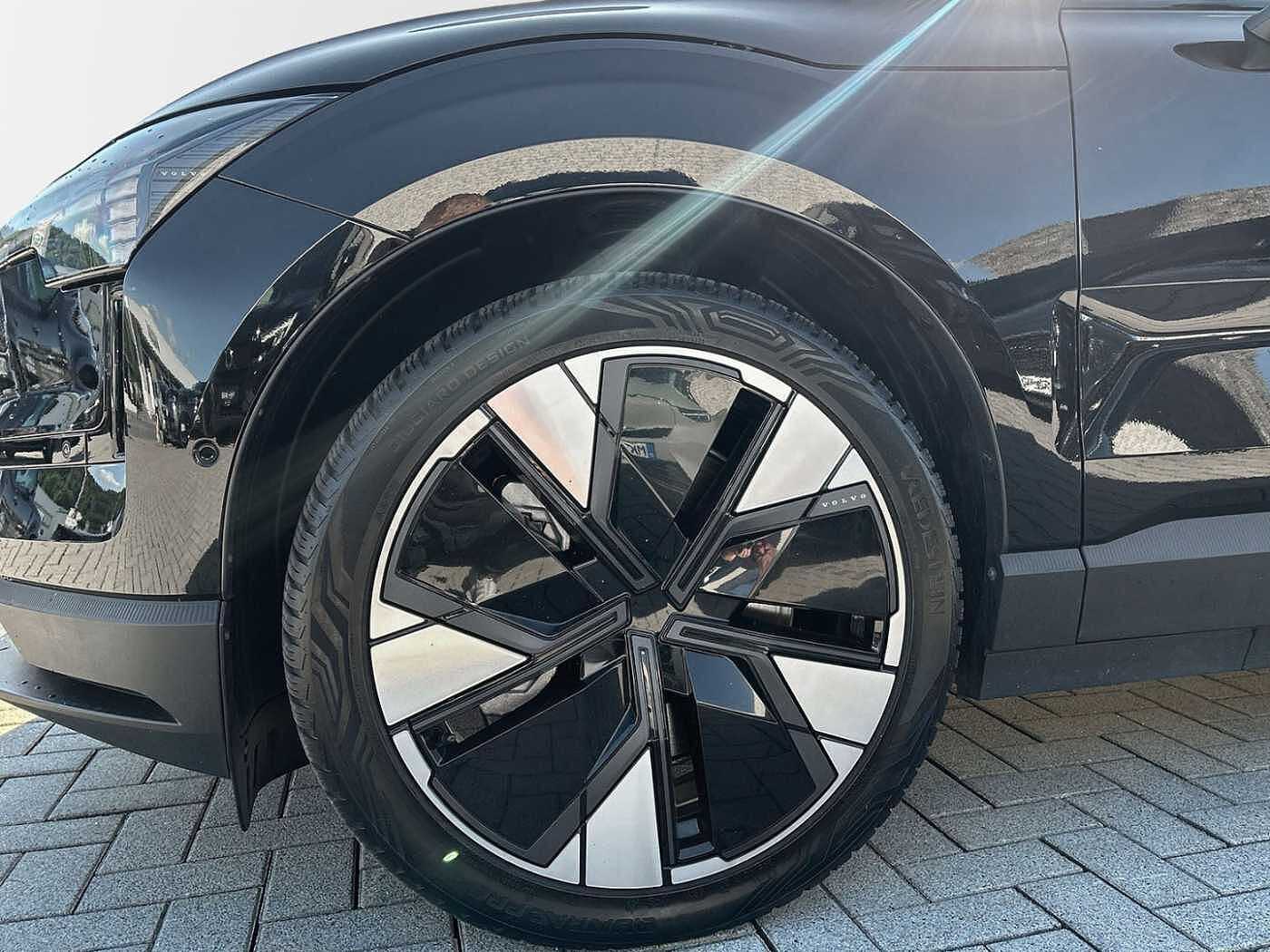 Volvo EX30 – Bild 9