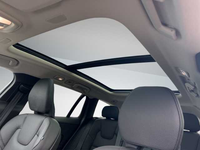 Volvo V60 Cross Country – Bild 14
