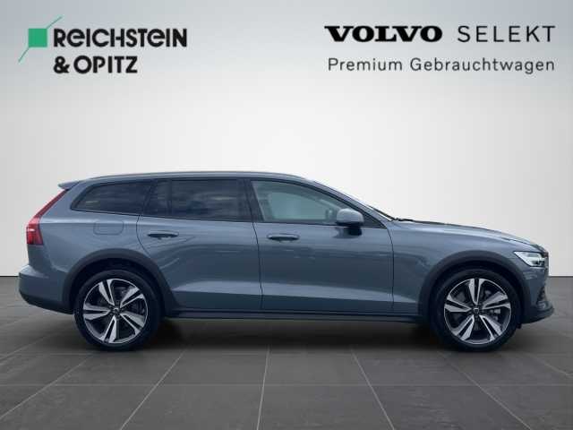 Volvo V60 Cross Country – Bild 4