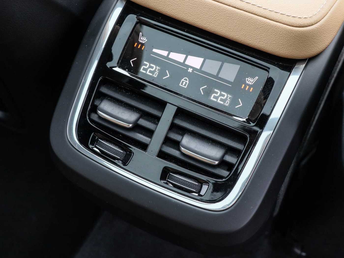 Volvo XC60 – Bild 15