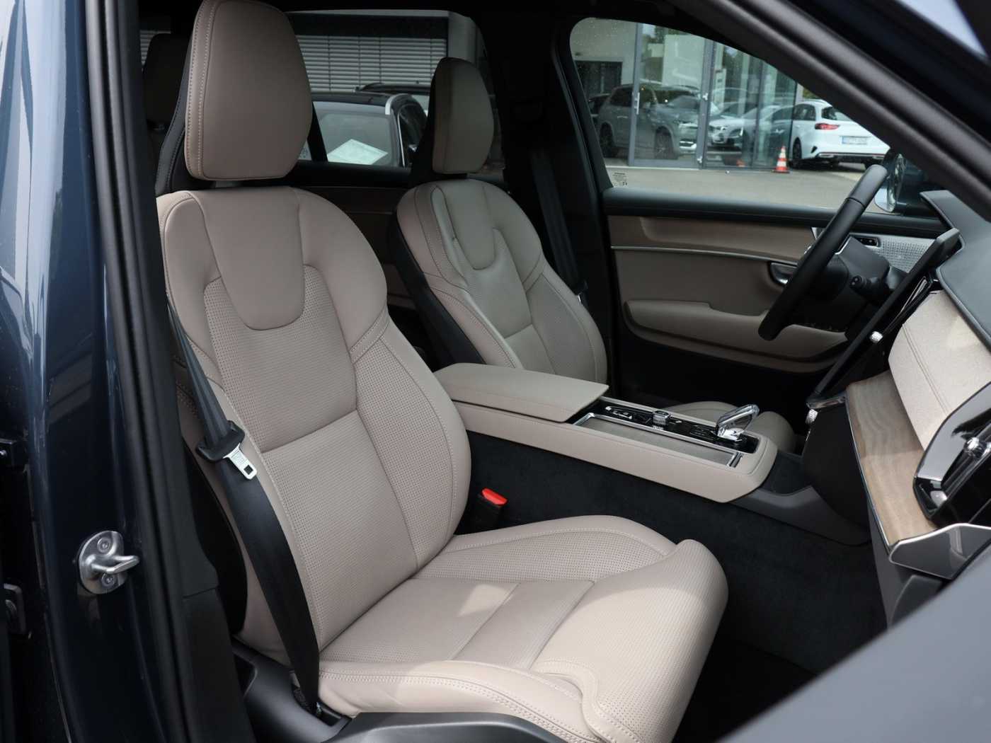 Volvo XC90 – Bild 6