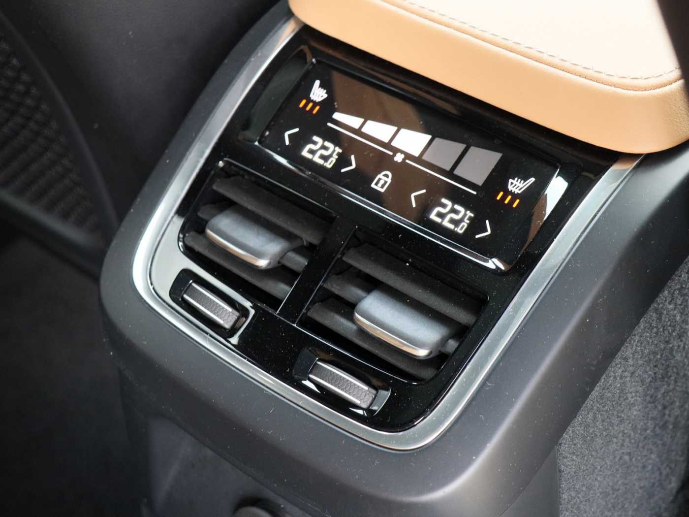 Volvo XC90 – Bild 16