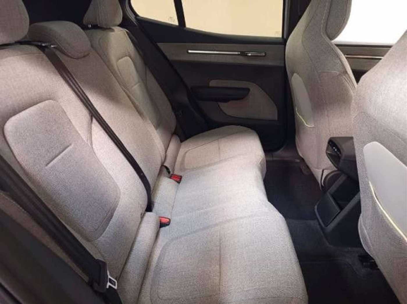 Volvo EX30 – Bild 13