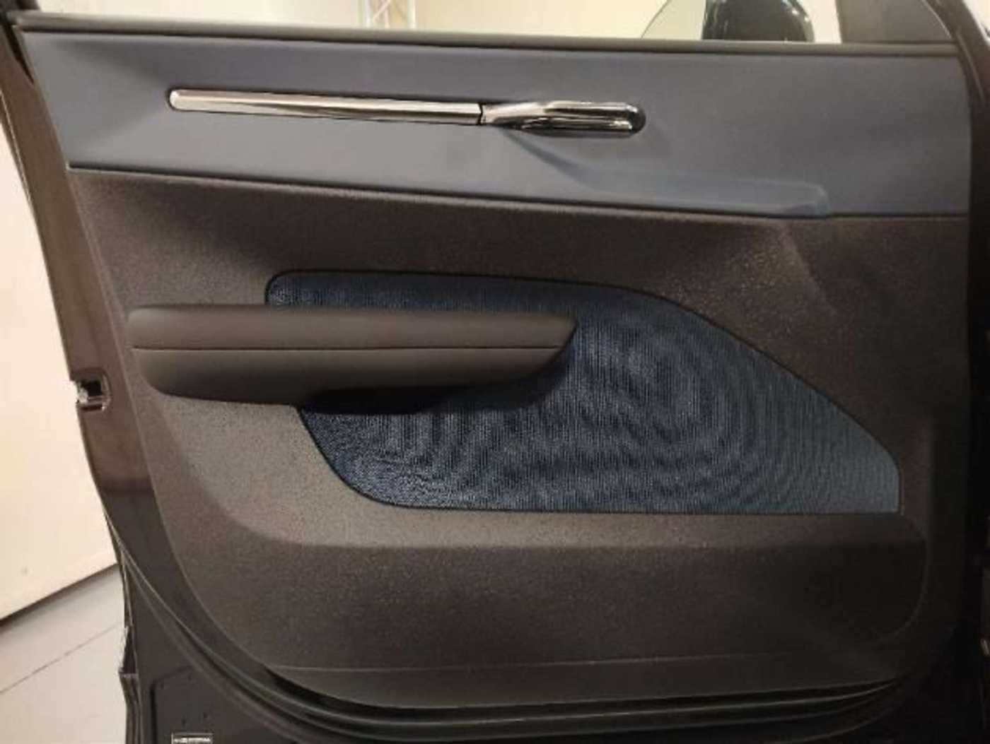 Volvo EX30 – Bild 9