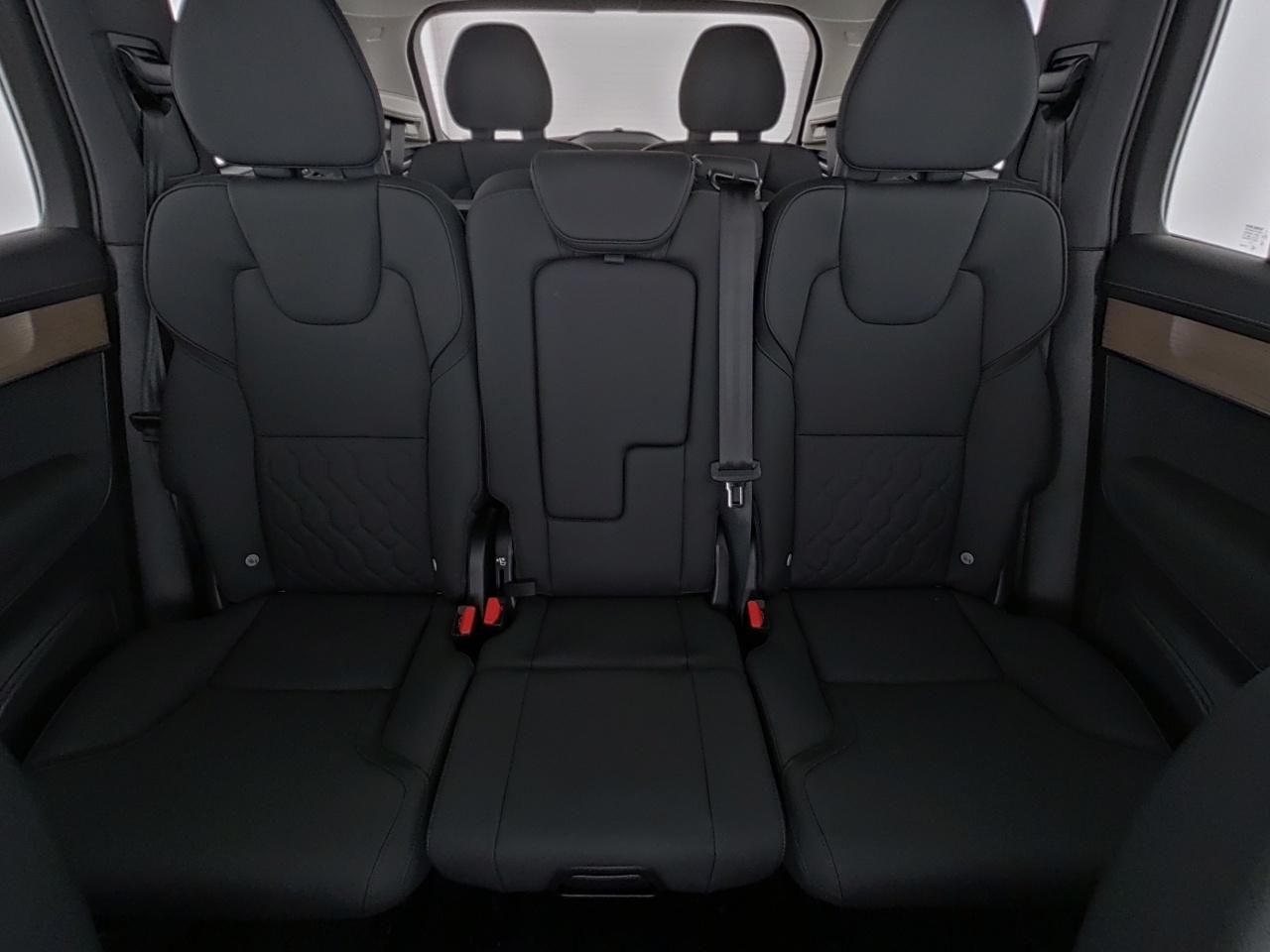 Volvo XC90 – Bild 6