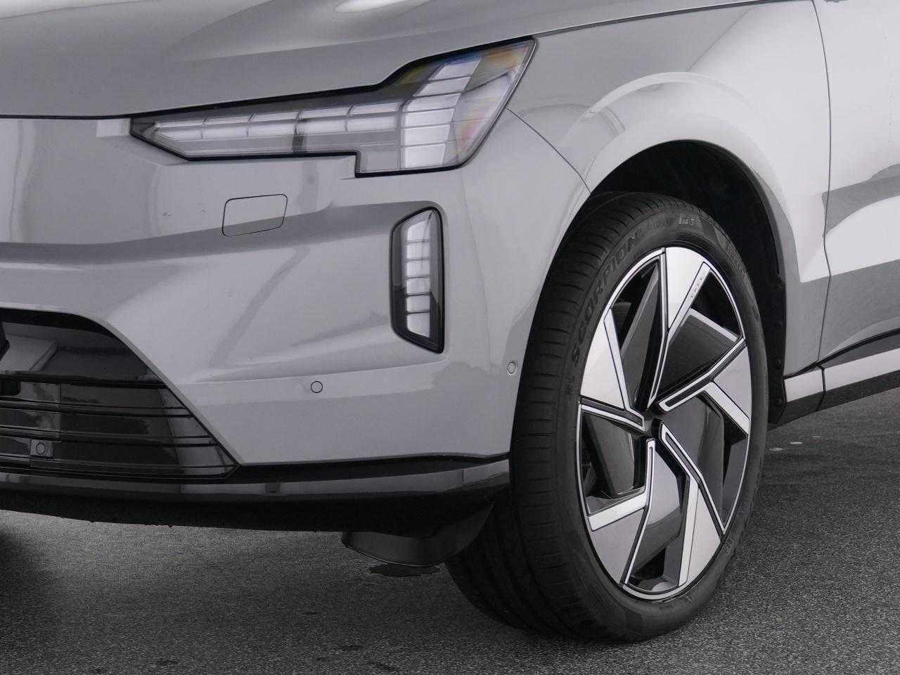 Volvo EX90 – Bild 10