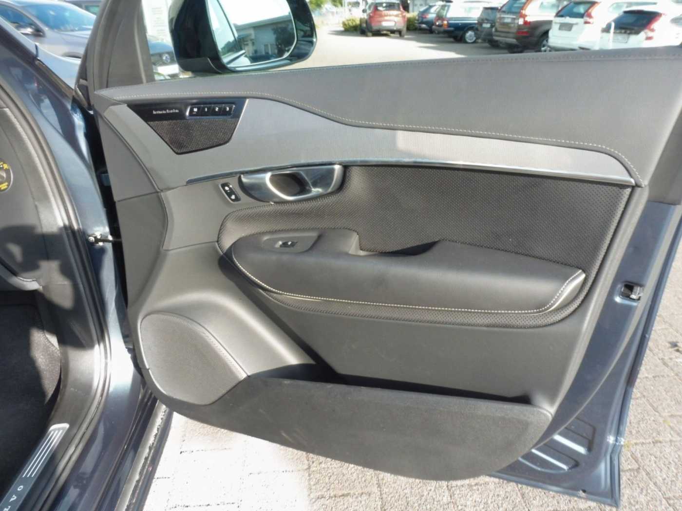 Volvo XC90 – Bild 8