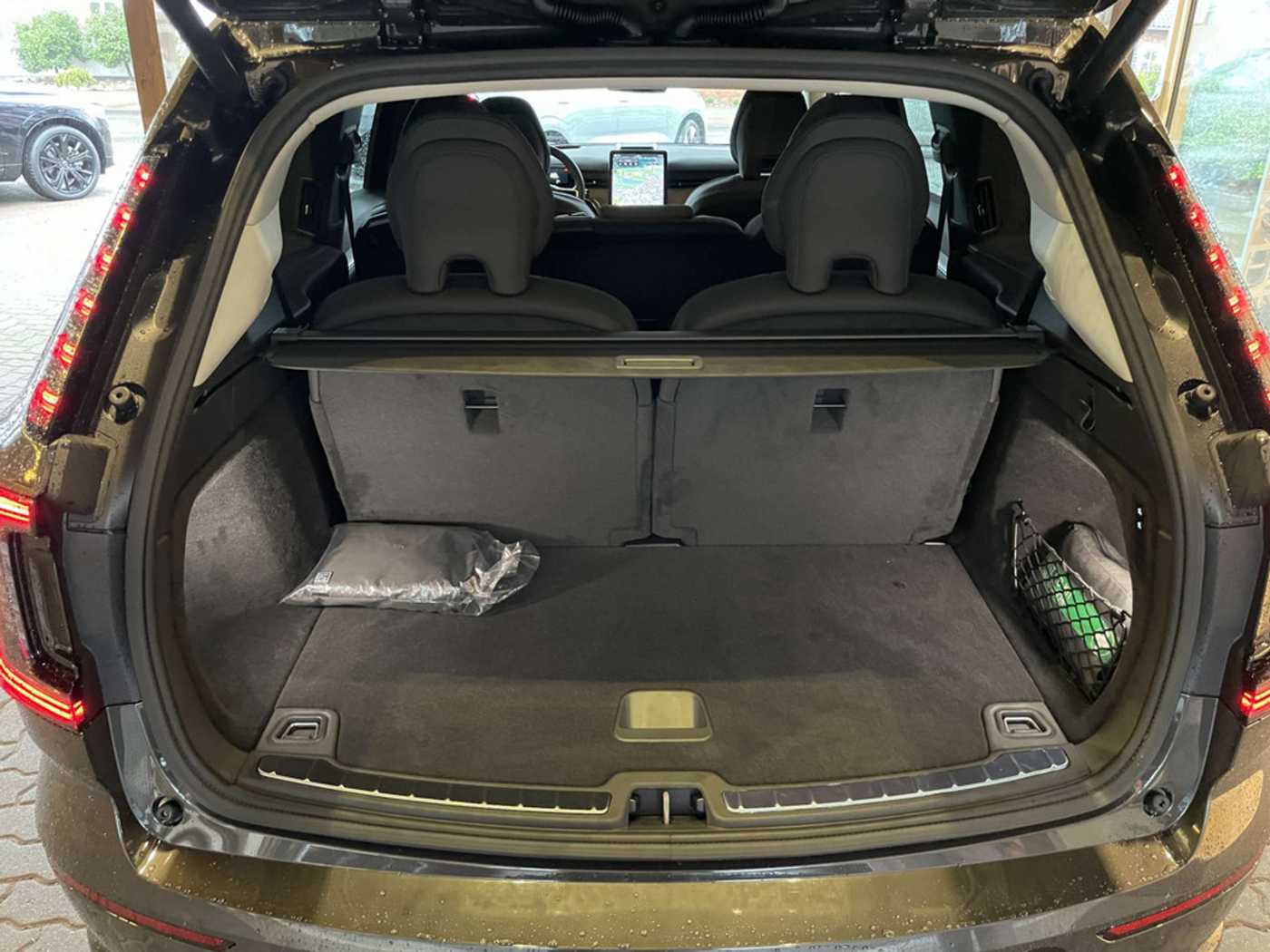 Volvo EX90 – Bild 26
