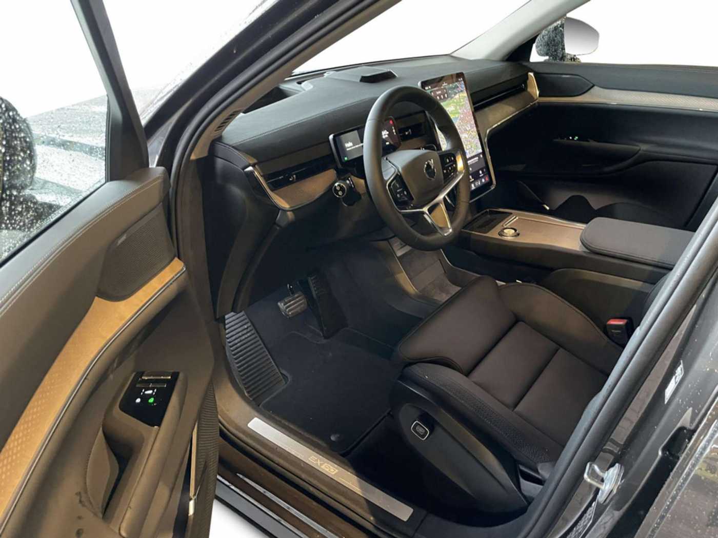 Volvo EX90 – Bild 9