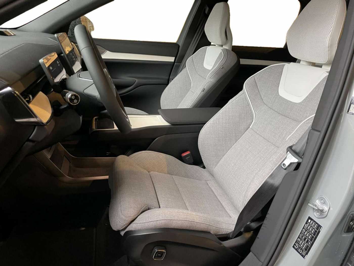 Volvo EX90 – Bild 10