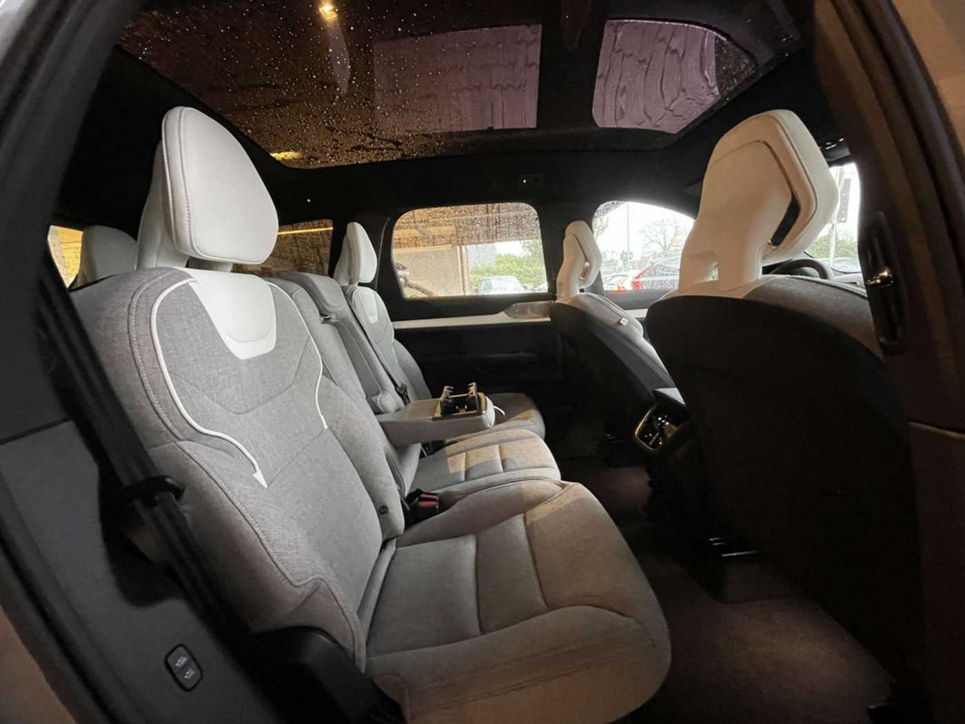 Volvo EX90 – Bild 23