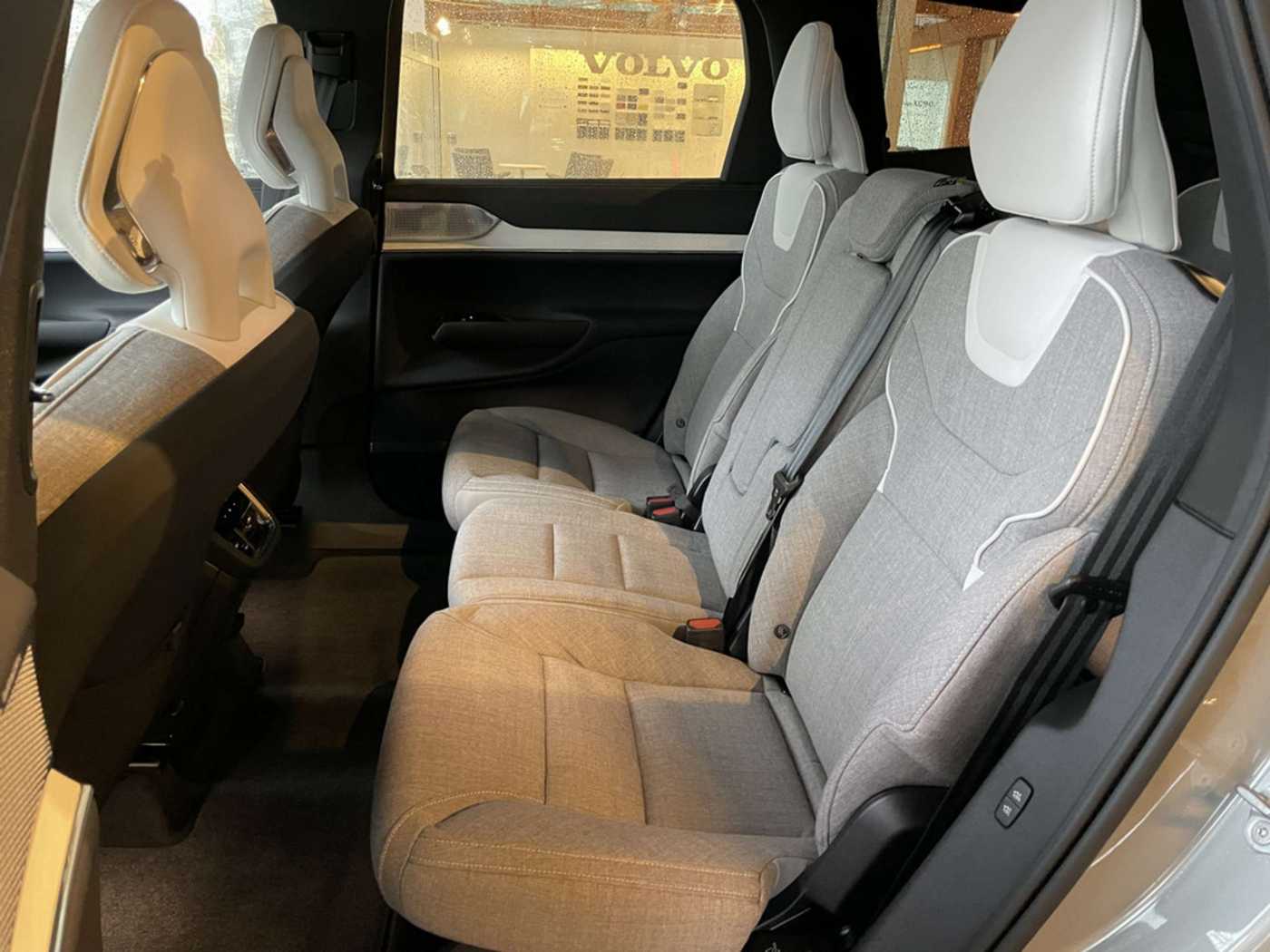 Volvo EX90 – Bild 24