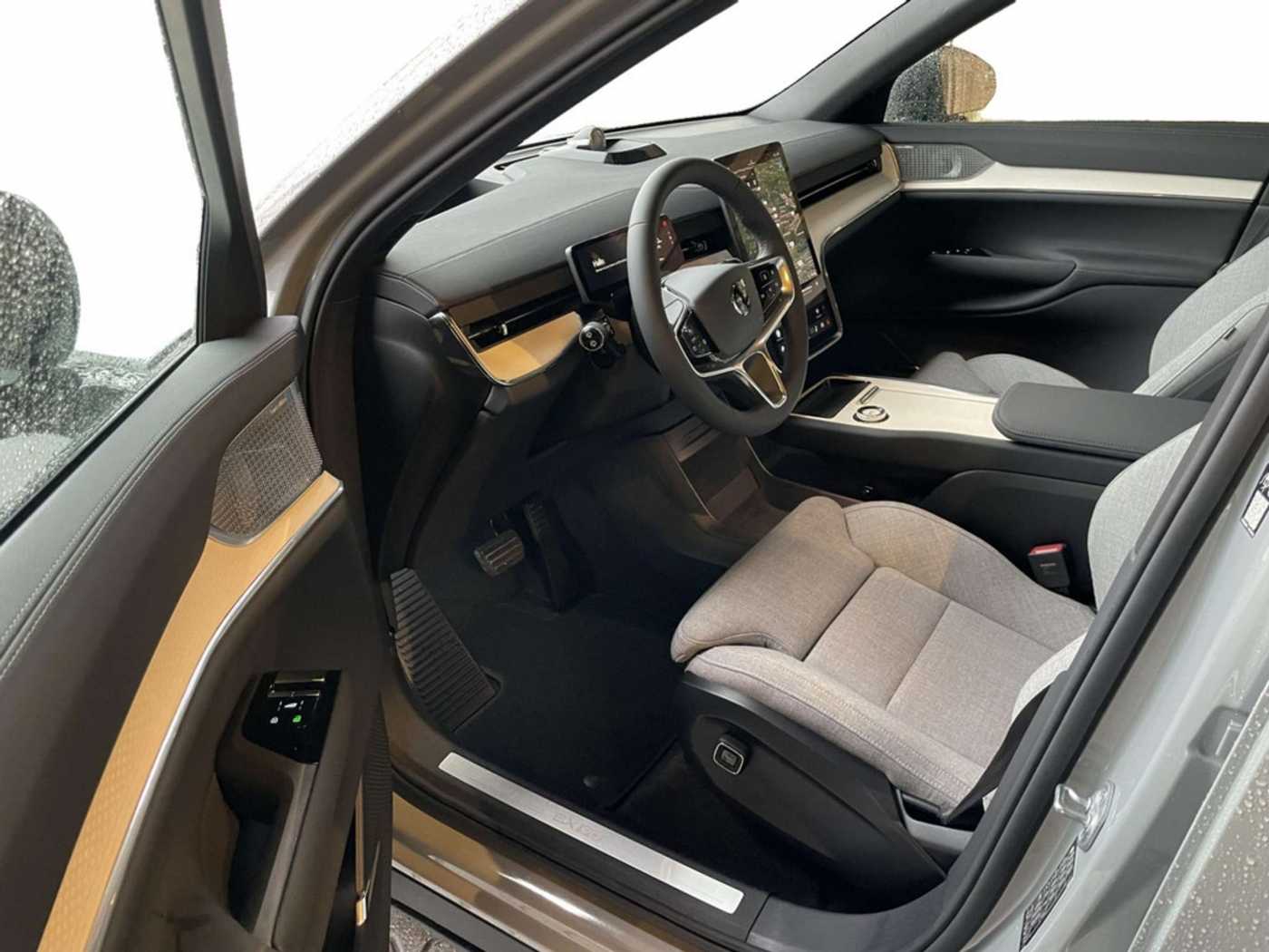 Volvo EX90 – Bild 9
