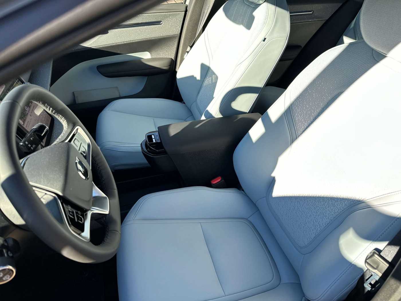 Volvo EX30 – Bild 8