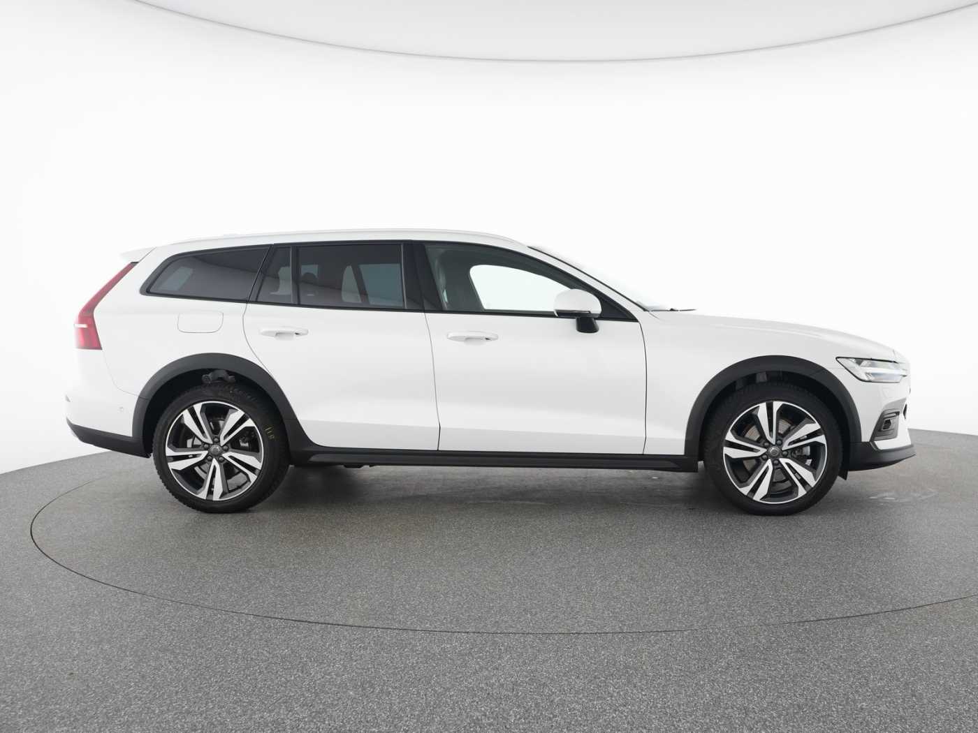 Volvo V60 Cross Country – Bild 12