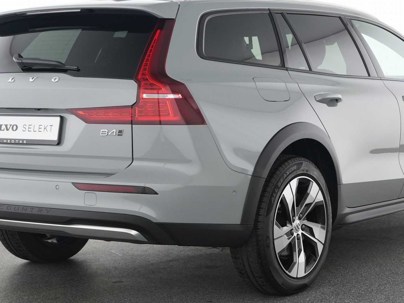 Volvo V60 Cross Country – Bild 10