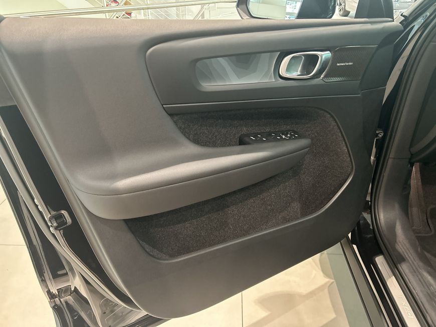 Volvo EX40 – Bild 13