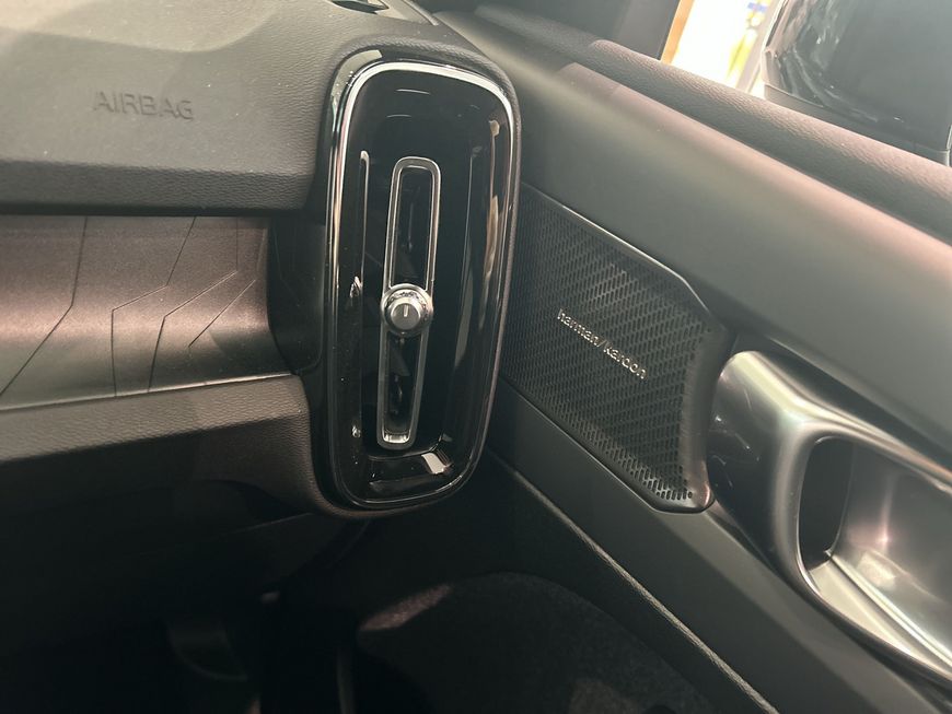 Volvo EX40 – Bild 14