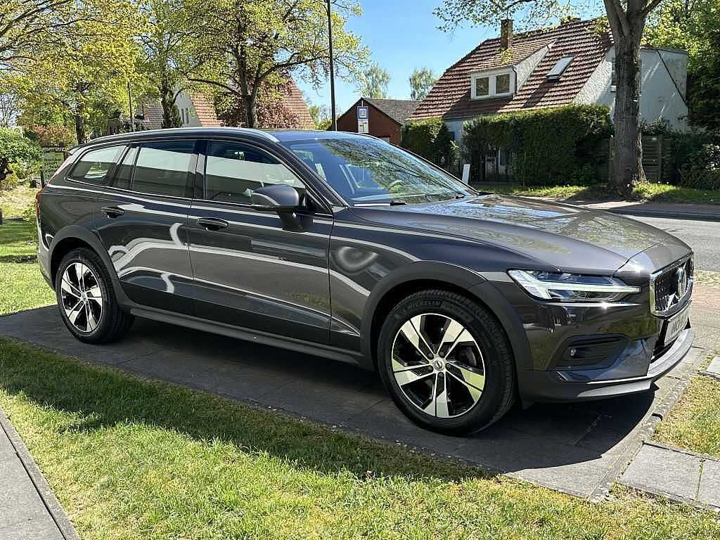 Volvo V60 Cross Country – Bild 6