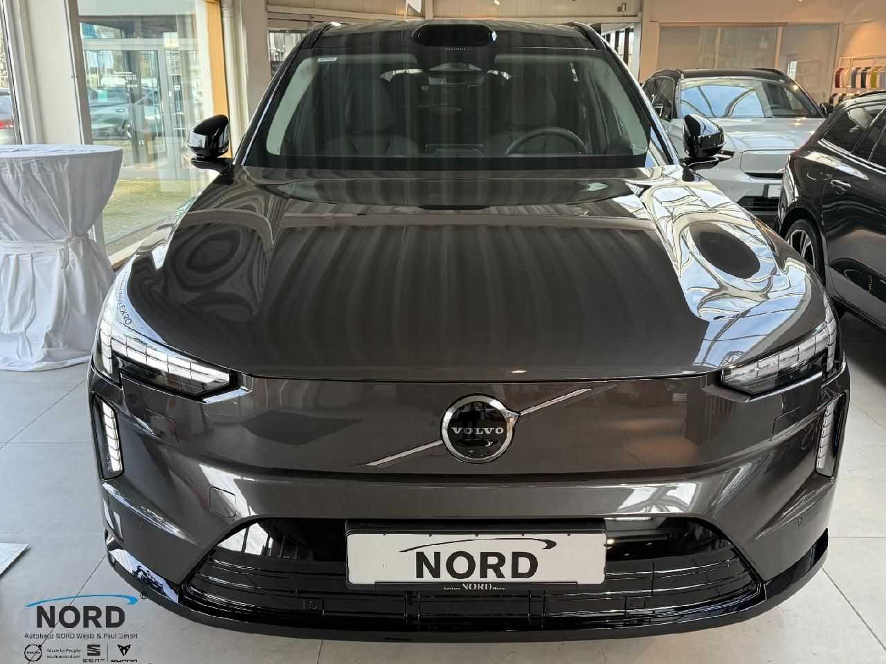 Volvo EX90