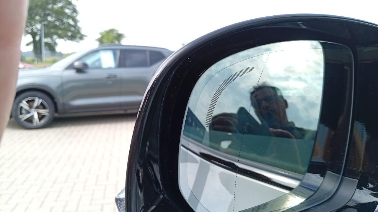 Volvo XC60 – Bild 12