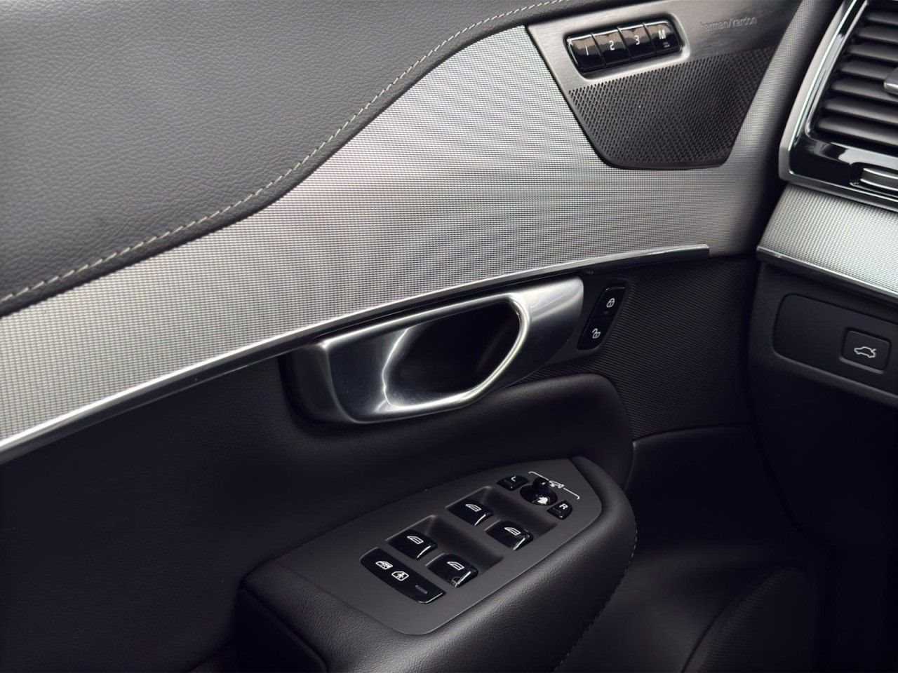 Volvo XC90 – Bild 12