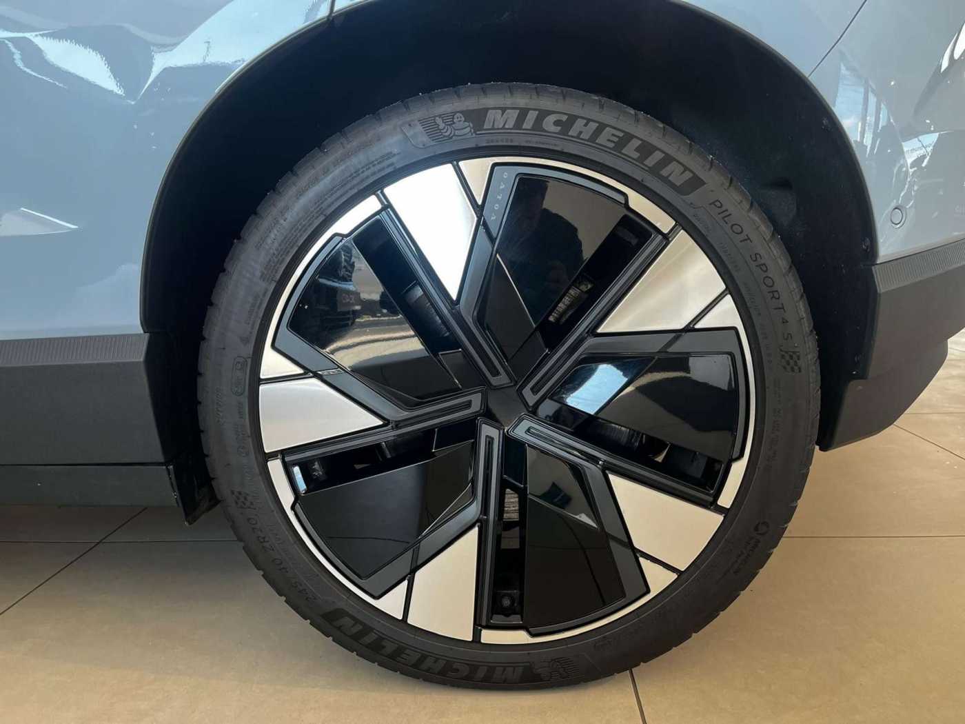 Volvo EX30 – Bild 19
