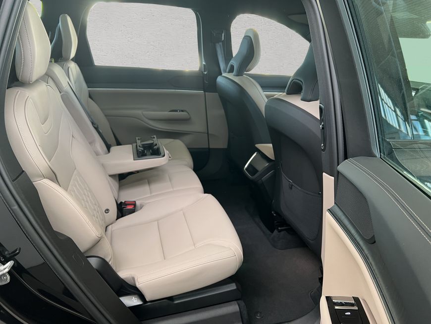 Volvo EX90 – Bild 21