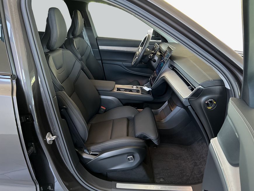 Volvo EX90 – Bild 13