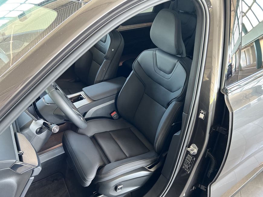 Volvo EX90 – Bild 22
