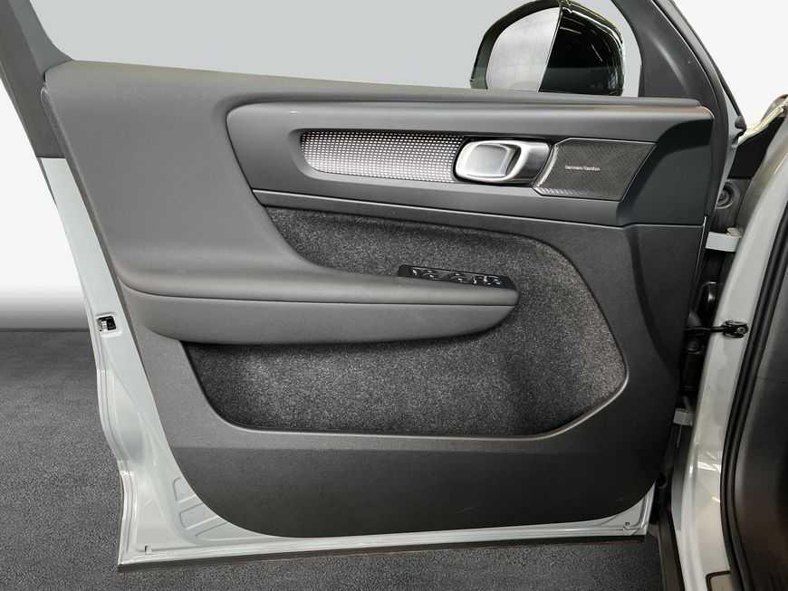 Volvo EX40 – Bild 19