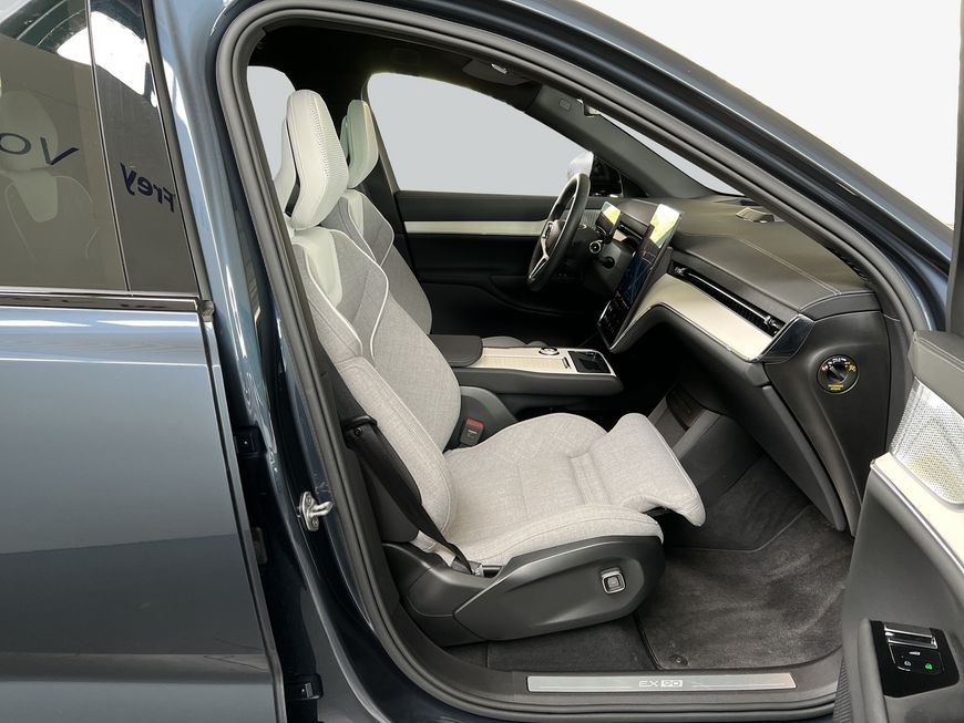 Volvo EX90 – Bild 12