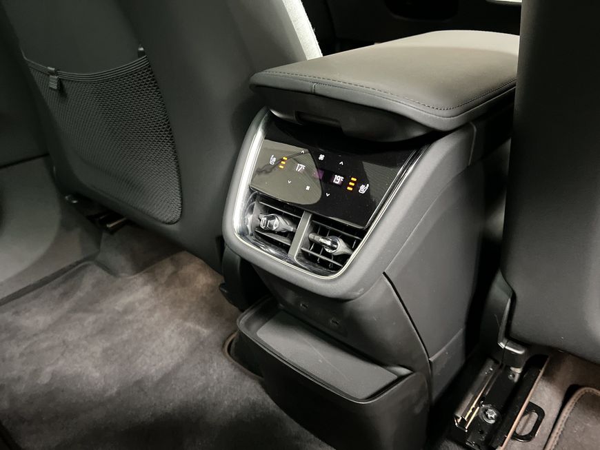 Volvo EX90 – Bild 23