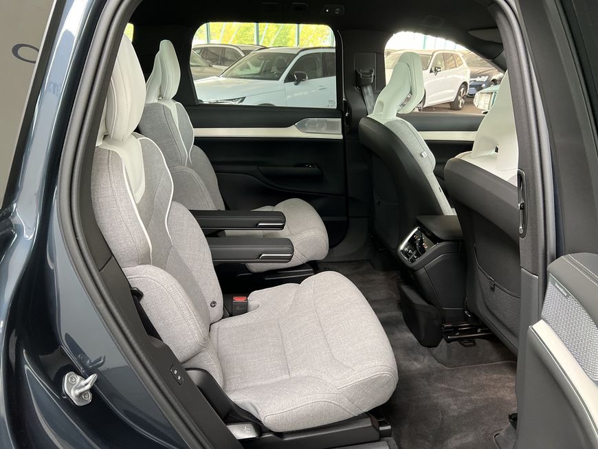 Volvo EX90 – Bild 24