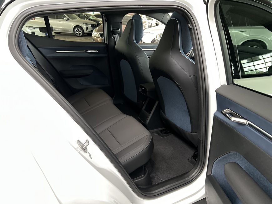 Volvo EX30 – Bild 20