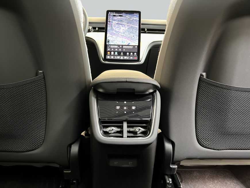 Volvo EX90 – Bild 14
