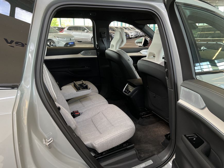 Volvo EX90 – Bild 21