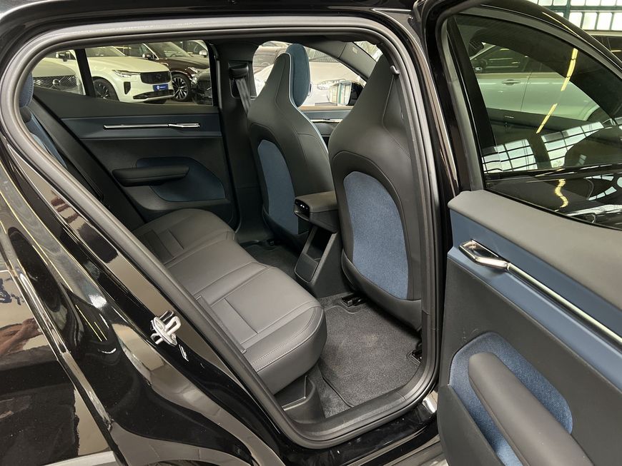 Volvo EX30 – Bild 21