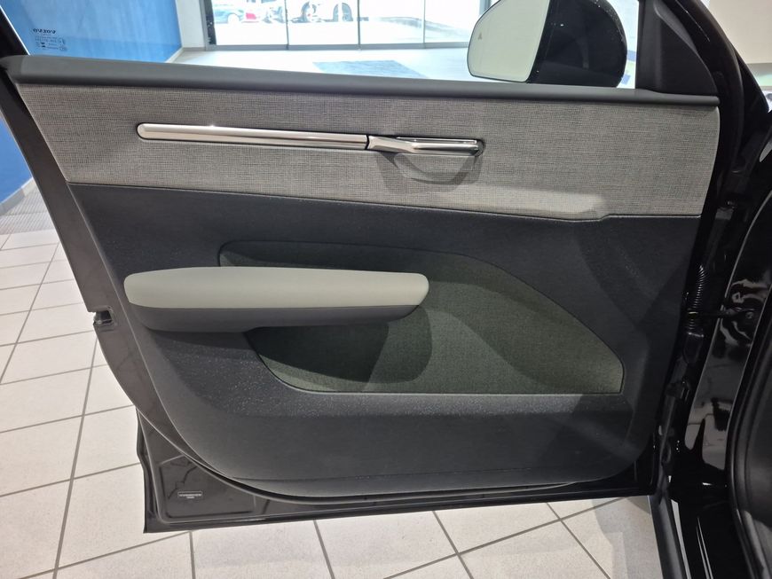 Volvo EX30 – Bild 13