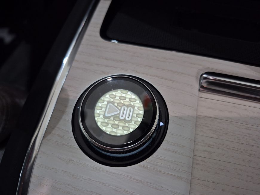 Volvo EX90 – Bild 18