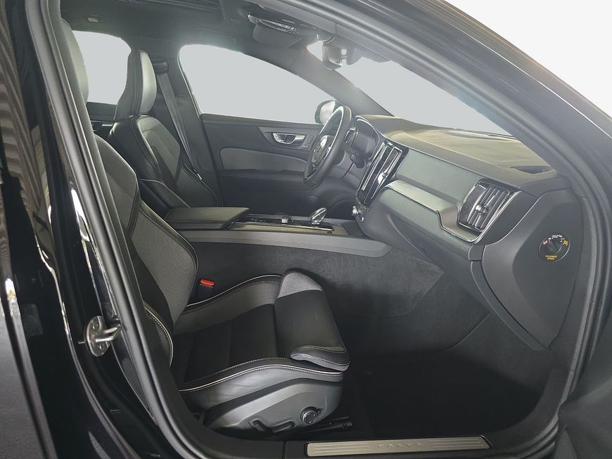 Volvo V60 Cross Country – Bild 8