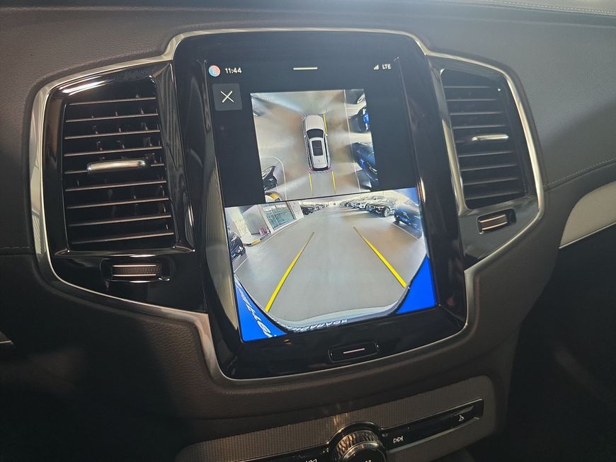 Volvo XC90 – Bild 16