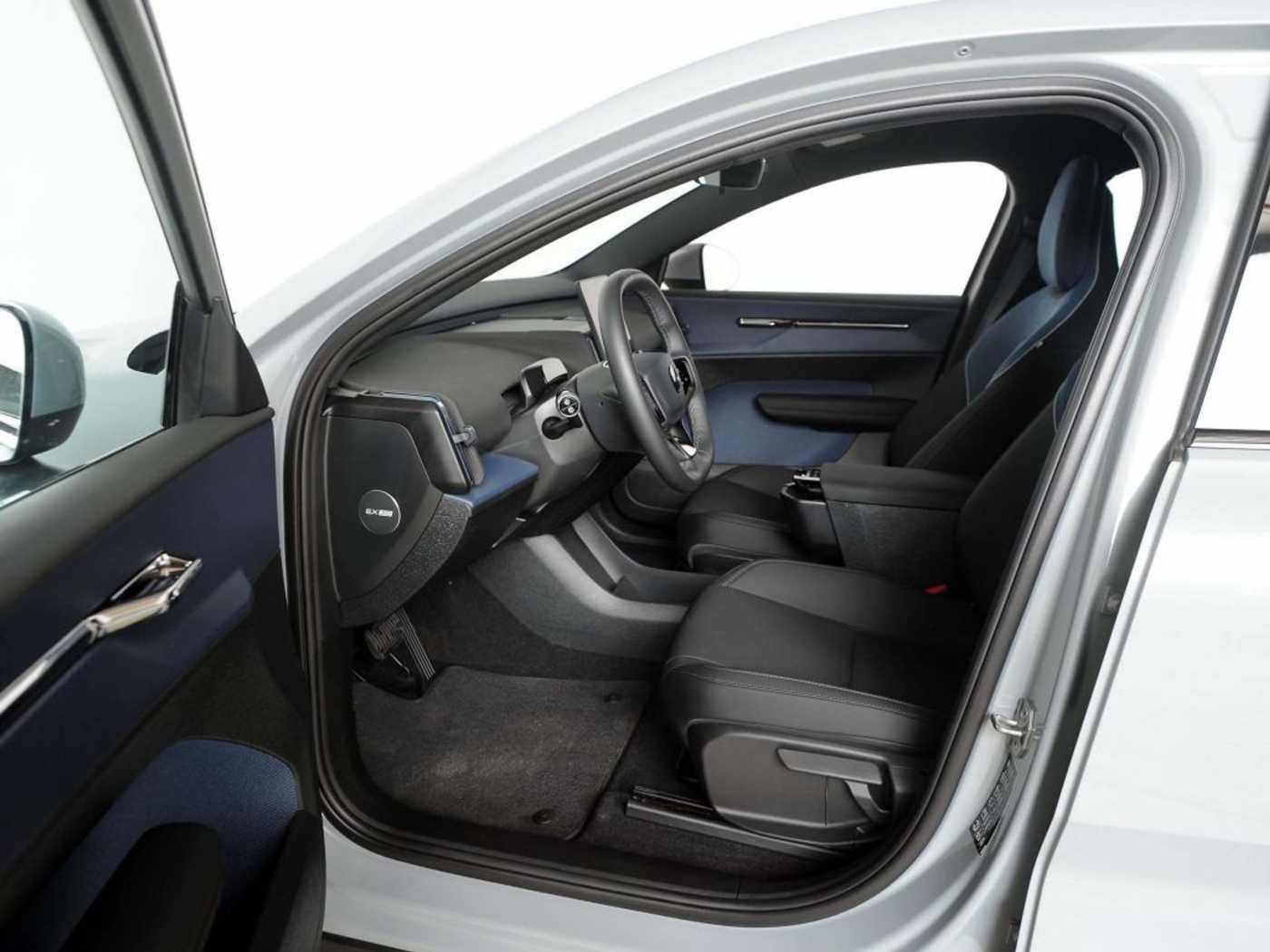 Volvo EX30 – Bild 10