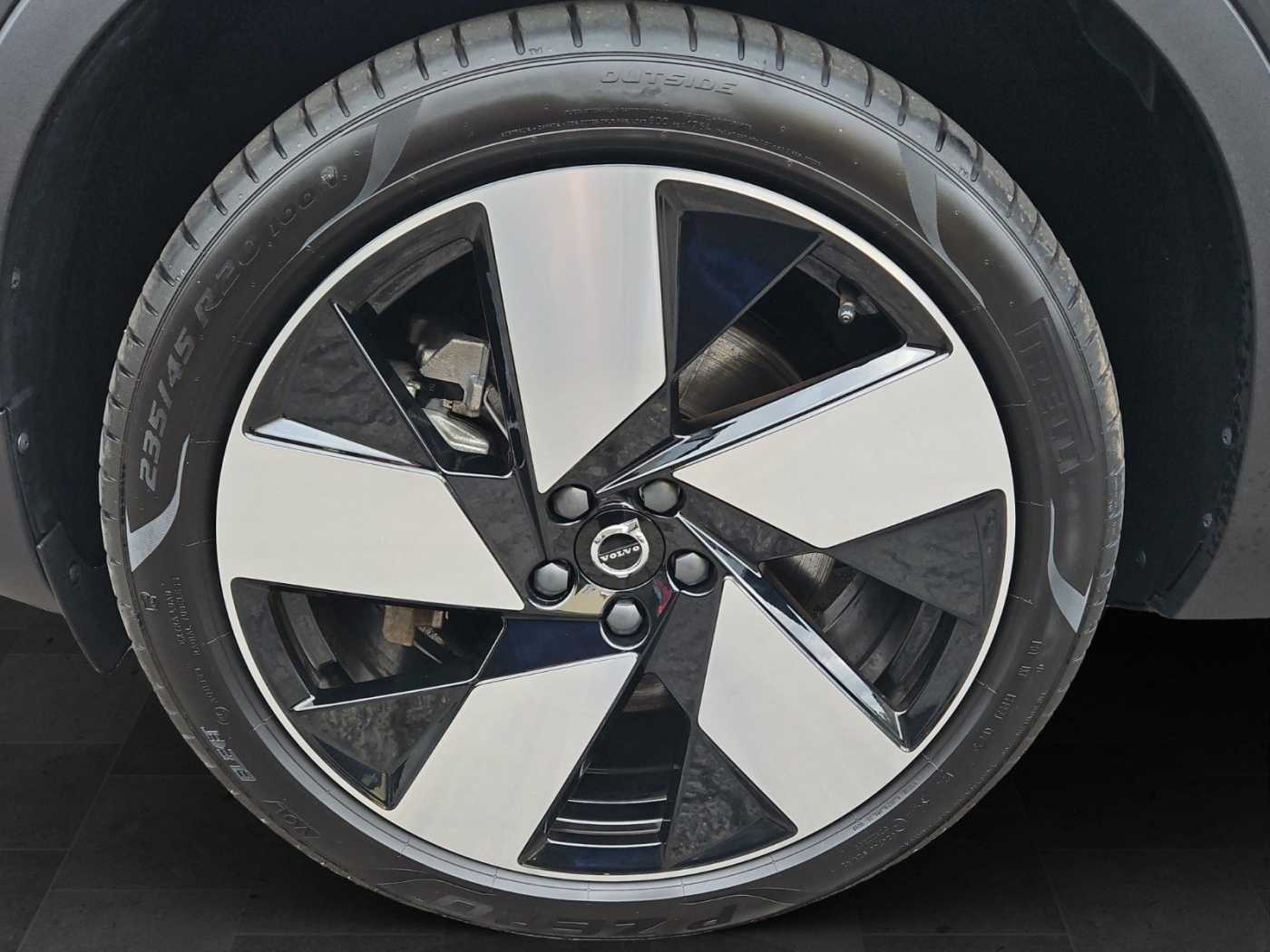 Volvo EX40 – Bild 9