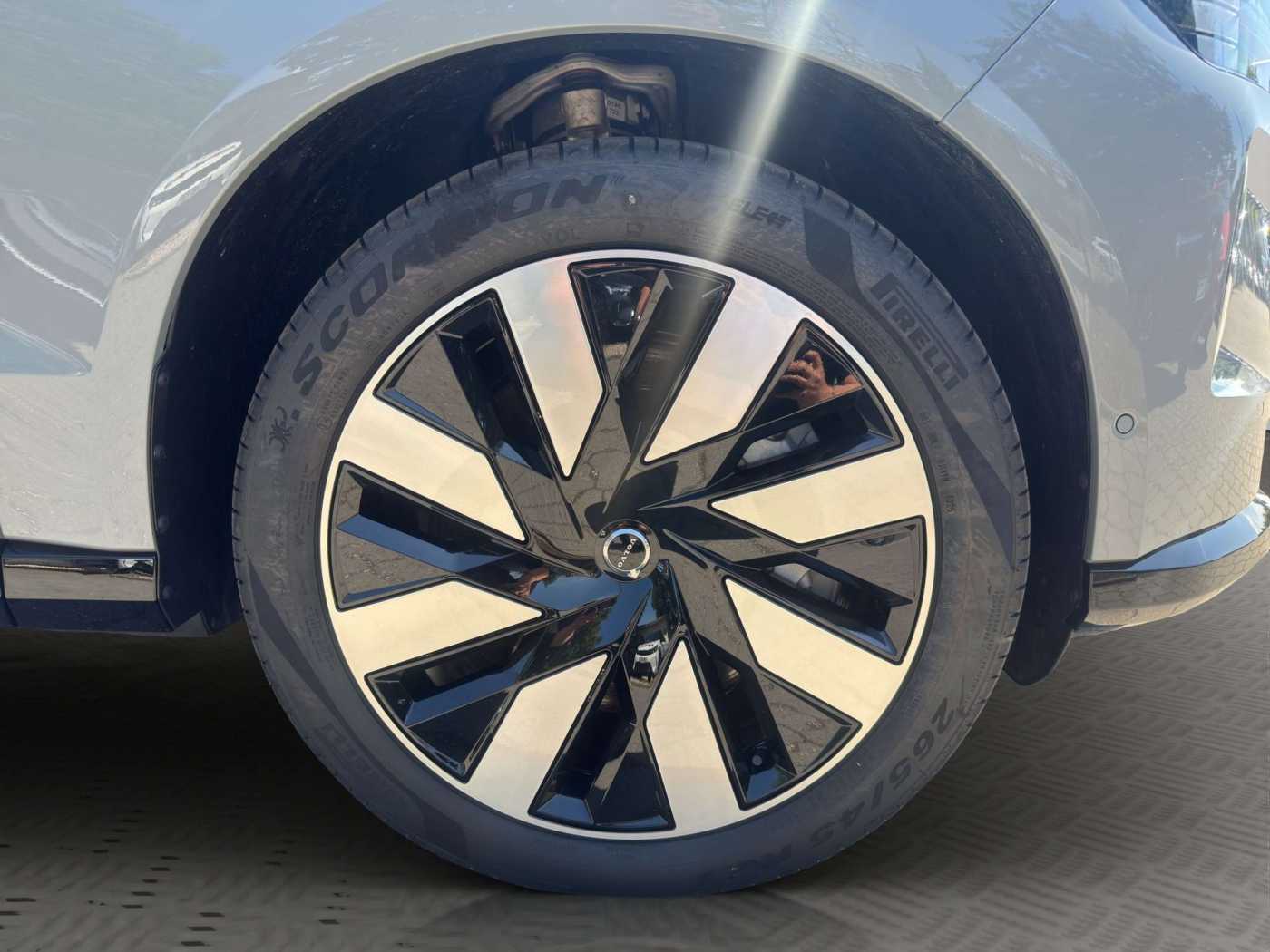 Volvo EX90 – Bild 16