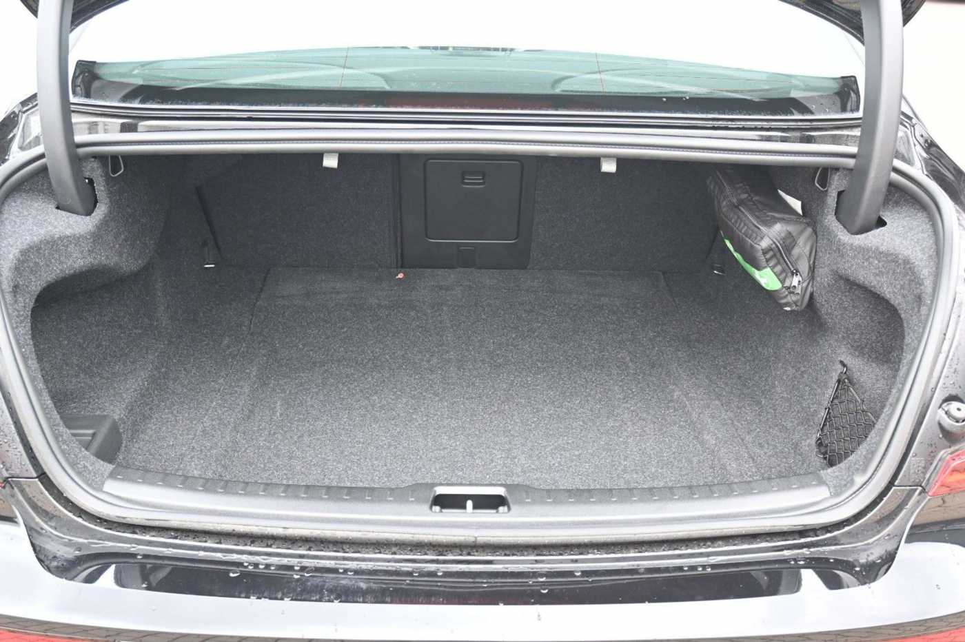 Volvo S60 – Bild 6
