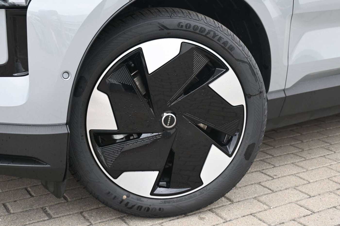 Volvo EX30 – Bild 11