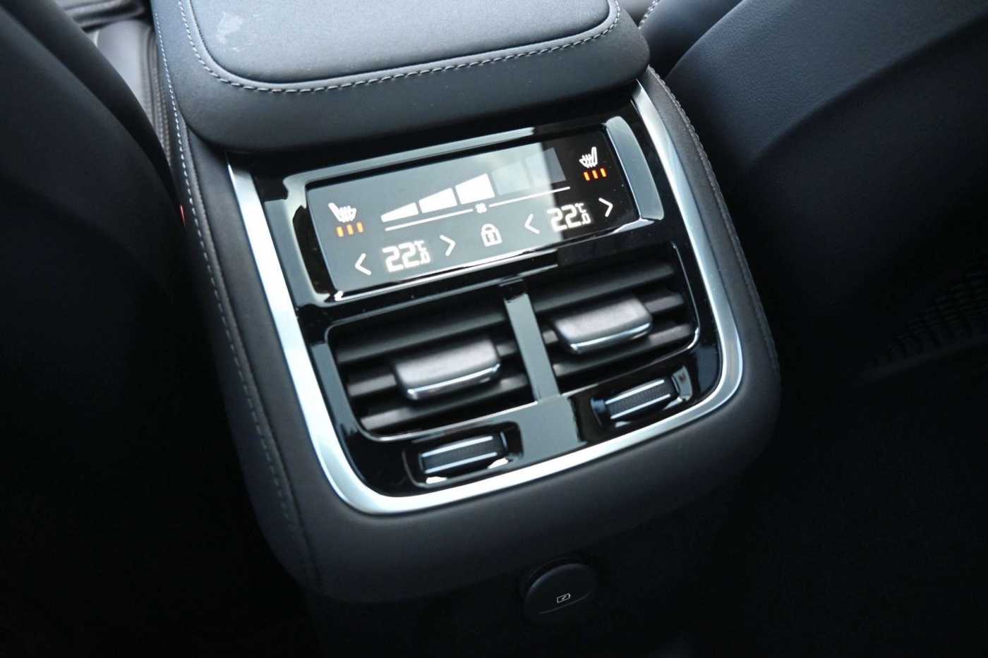 Volvo XC90 – Bild 16